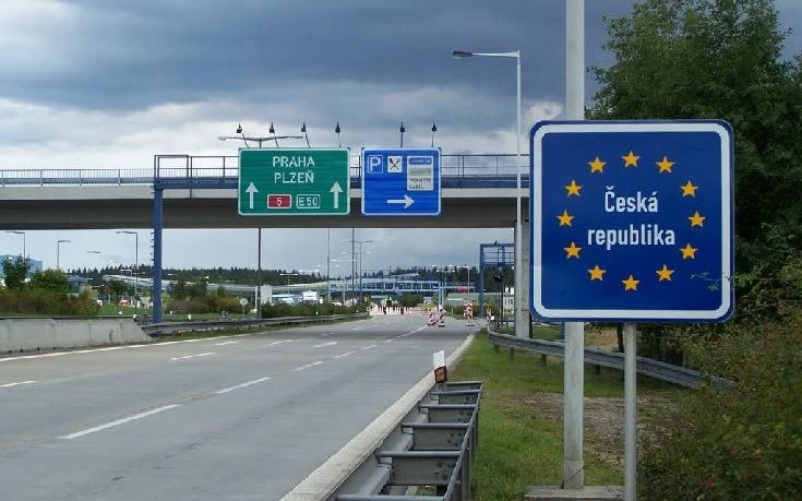 «Σφαλιάρα» της Τσεχίας στη Μέρκελ για τη μεταναστευτική κρίση